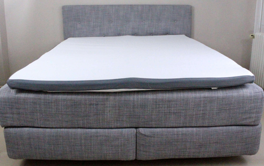 Eazzzy topper kink in middle